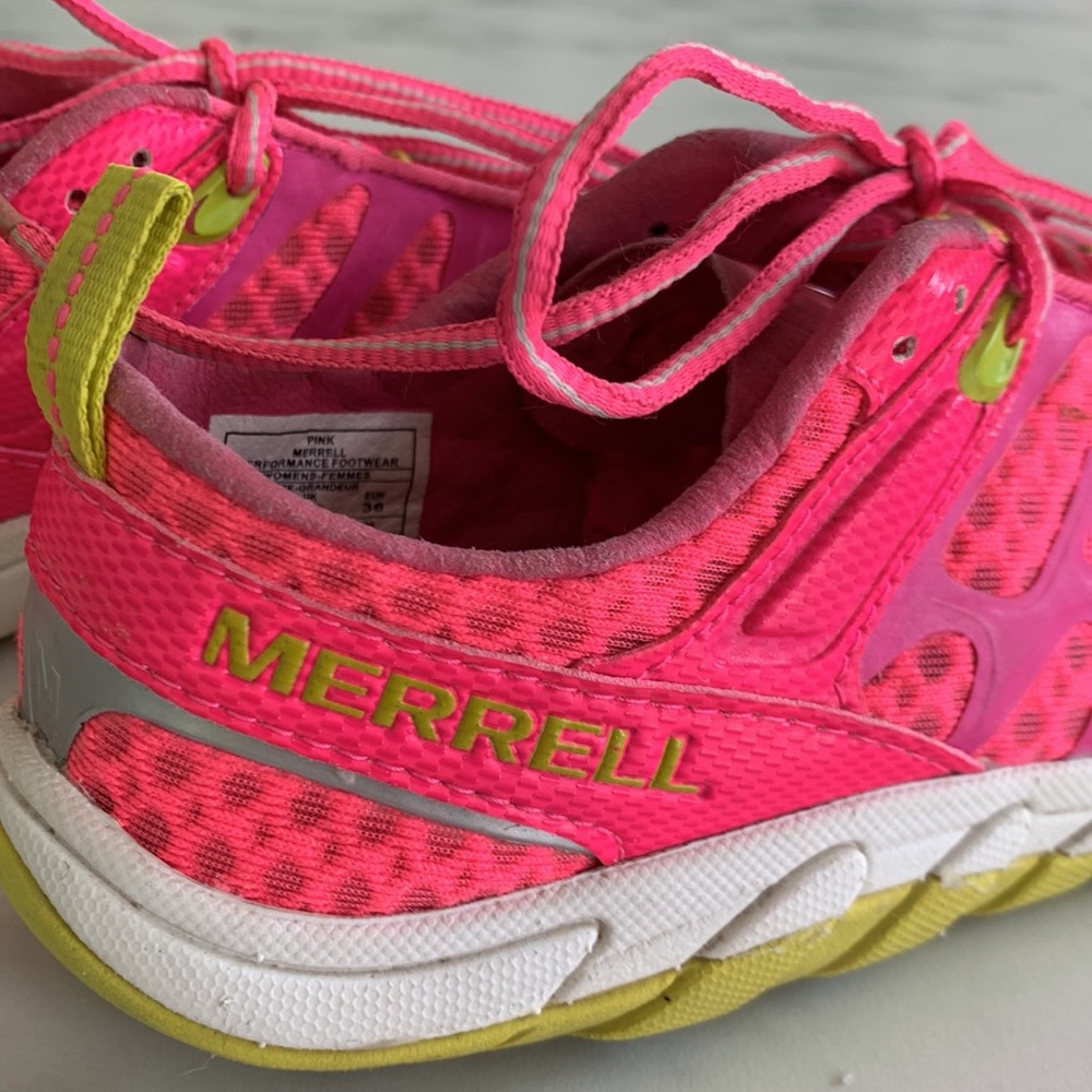 Merrel gently used ventilated summer sneaker